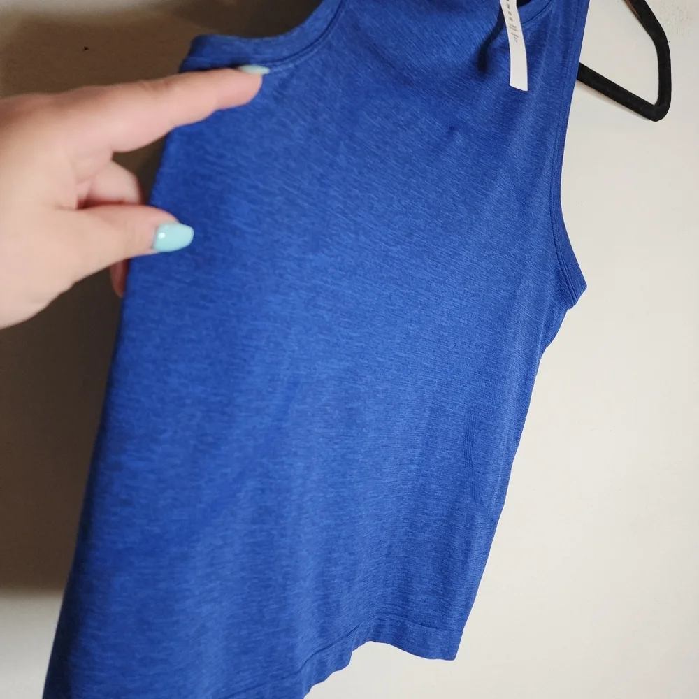 Lululemon Swiftly‎ Tech Racerback Blue Tank Size 8